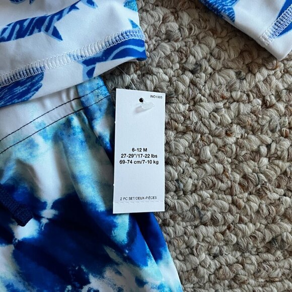 Old Navy Rashguard Two Piece Swimsuit 6 - 12 months Sharks & Water NWT - Picture 4 of 5